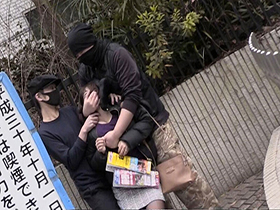 [閲覧注意]熟女輪姦レイプ映像　File＃１３　「被害者：熟肉ドマゾ爆乳主婦」 サンプル動画サムネイル